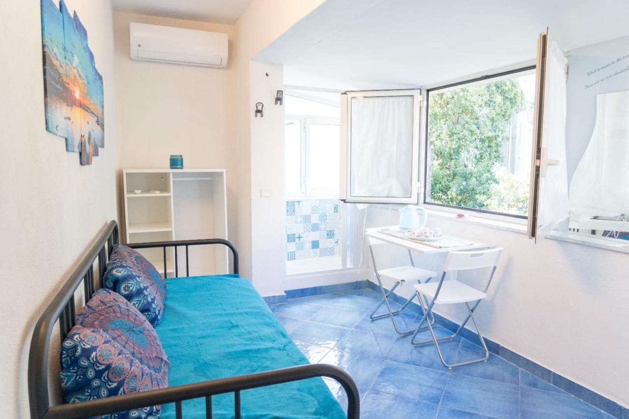 Casa Lego Small Room With Terrace Наполи Екстериор снимка